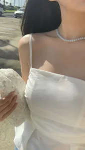 字母圈故事带着尾巴过安检被当场……-斯慕圈